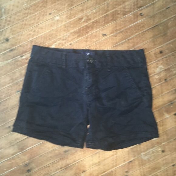 American Eagle 6 stretch black normcore midi shorts - Picture 1 of 3